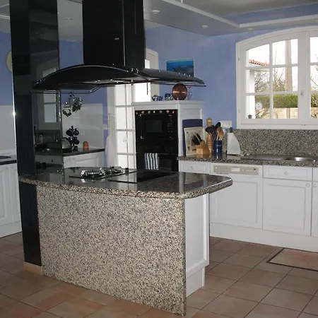 D'hotes Le Murier 4*